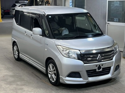 MITSUBISHI DELICA D:2
