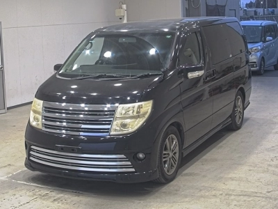 NISSAN ELGRAND
