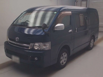 TOYOTA REGIUS VAN