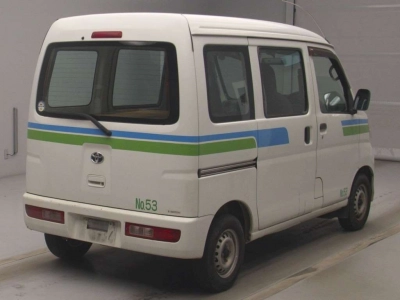 TOYOTA PIXIS VAN