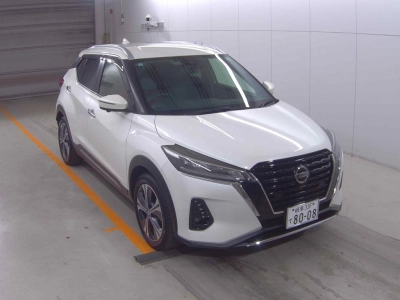 NISSAN KICKS