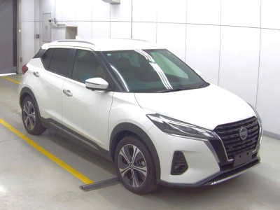 NISSAN KICKS