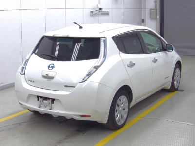 NISSAN LEAF