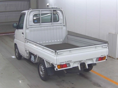 NISSAN CLIPPER TRUCK