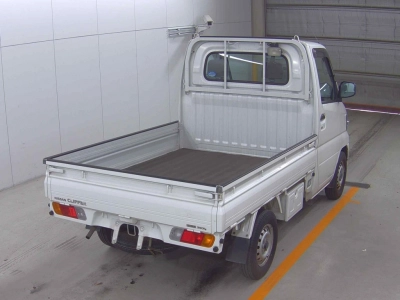 NISSAN CLIPPER TRUCK