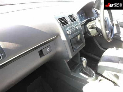 VOLKSWAGEN GOLF TOURAN