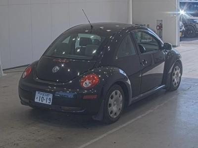 VOLKSWAGEN NEW BEETLE