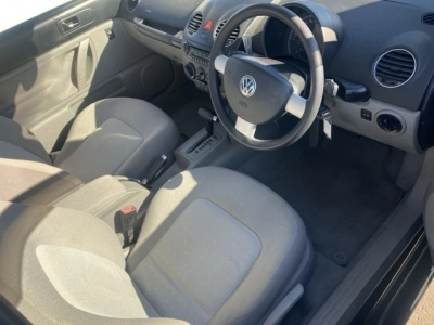 VOLKSWAGEN NEW BEETLE