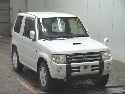 MITSUBISHI PAJERO MINI