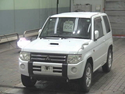 MITSUBISHI PAJERO MINI