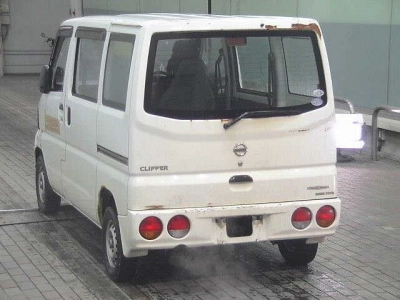 NISSAN CLIPPER VAN