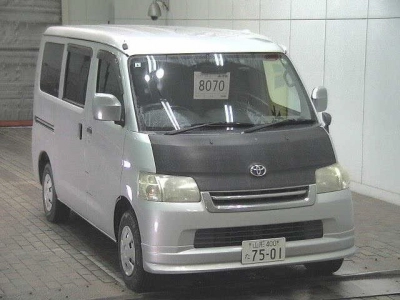 TOYOTA LITE ACE VAN