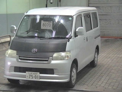 TOYOTA LITE ACE VAN