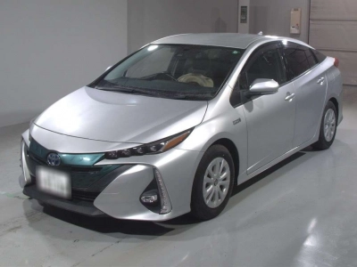 TOYOTA PRIUS PHV