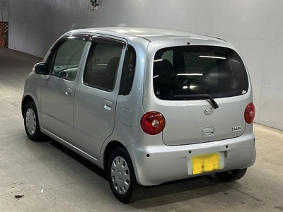DAIHATSU MOVE LATTE