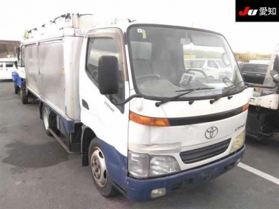 TOYOTA DYNA TRUCK