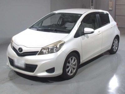 TOYOTA VITZ