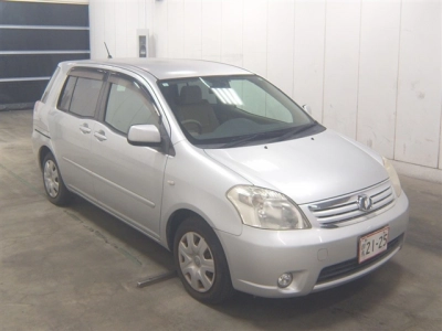 TOYOTA RAUM