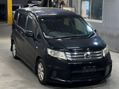 HONDA FREED SPIKE