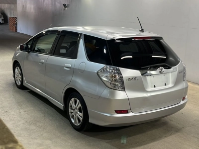 HONDA FIT SHUTTLE HYBRID