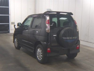 DAIHATSU TERIOS KID