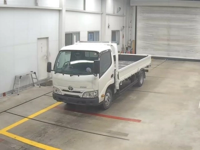 TOYOTA DYNA