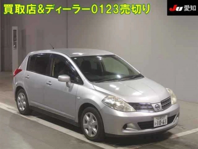 NISSAN TIIDA