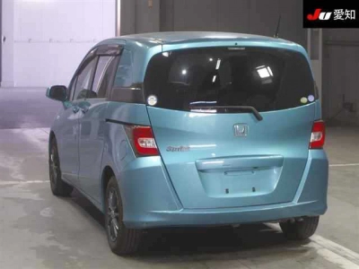 HONDA FREED SPIKE
