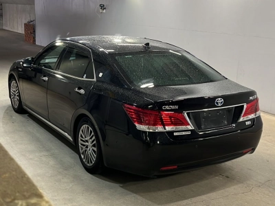 TOYOTA CROWN MAJESTA