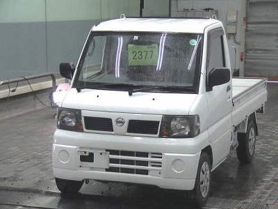 NISSAN CLIPPER