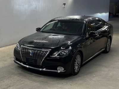 TOYOTA CROWN MAJESTA