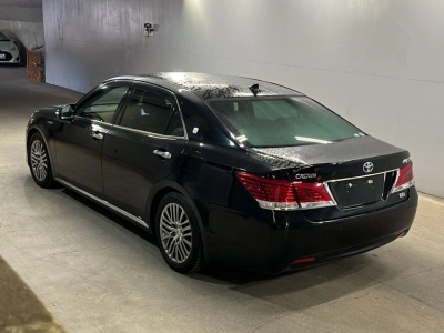 TOYOTA CROWN MAJESTA