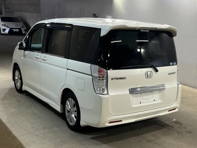 HONDA STEPWGN SPADA