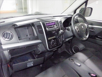 SUZUKI WAGON R STINGRAY