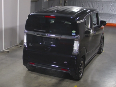 HONDA N-BOX SLASH