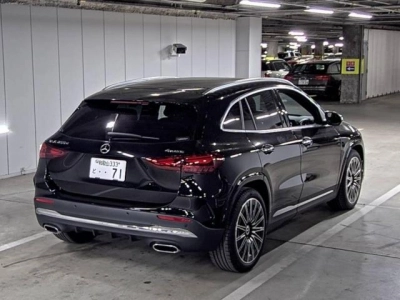MERCEDES BENZ GLA