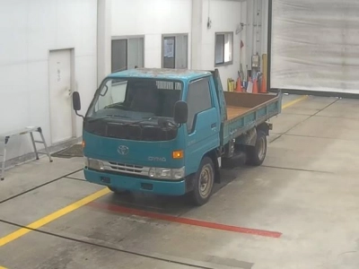 TOYOTA DYNA