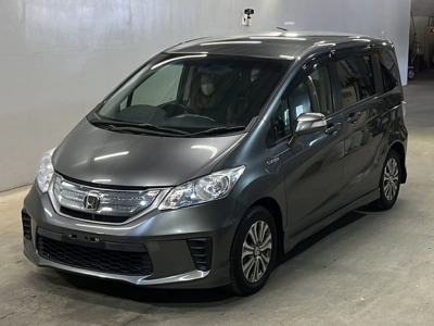HONDA FREED HYBRID