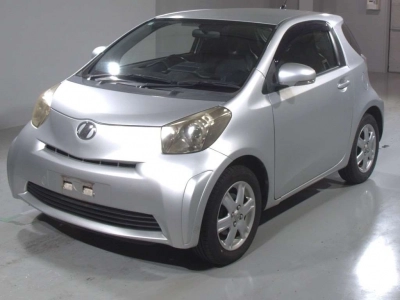 TOYOTA IQ