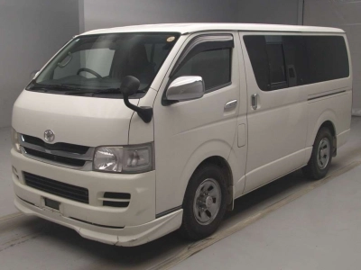 TOYOTA REGIUS VAN