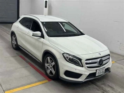 MERCEDES BENZ GLA