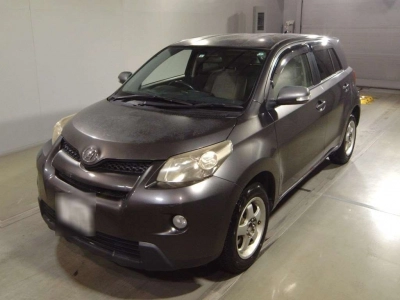 TOYOTA IST