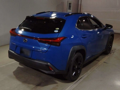 LEXUS UX