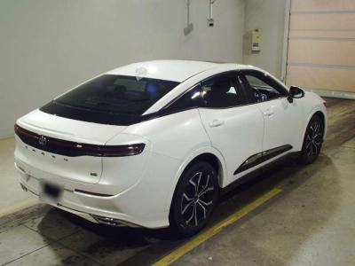 TOYOTA CROWN CROSSOVER