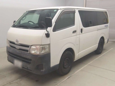 TOYOTA REGIUS VAN