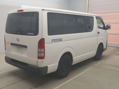 TOYOTA REGIUS VAN