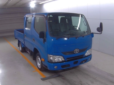 TOYOTA DYNA