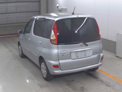 TOYOTA FUN CARGO