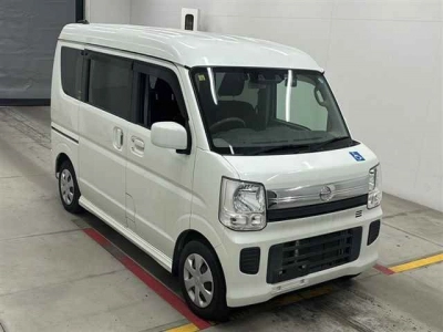 NISSAN NV100 CLIPPER RIO