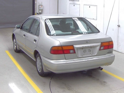 NISSAN SUNNY